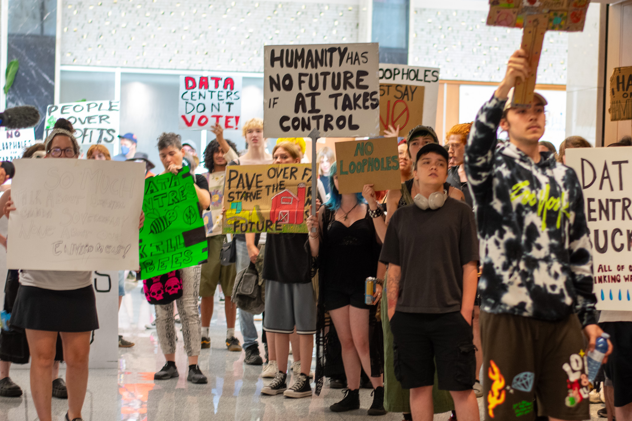 Live Coverage: Hamilton City Council Votes Today on AI Data Centre Bylaw